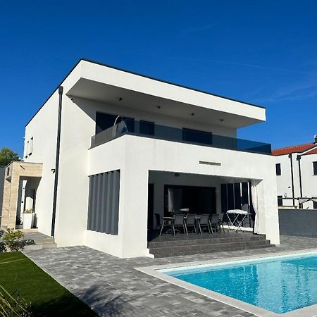 Villa Mila 브르시 외부 사진