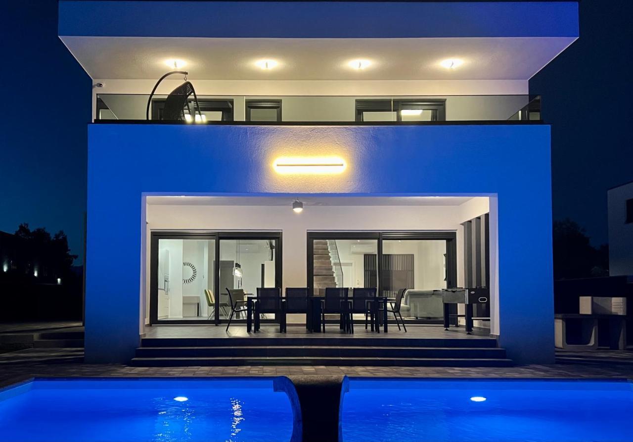 Villa Mila 브르시 외부 사진